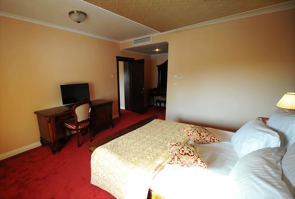 Carul Din Stele Hotel Cotofenii din Fata Luaran gambar