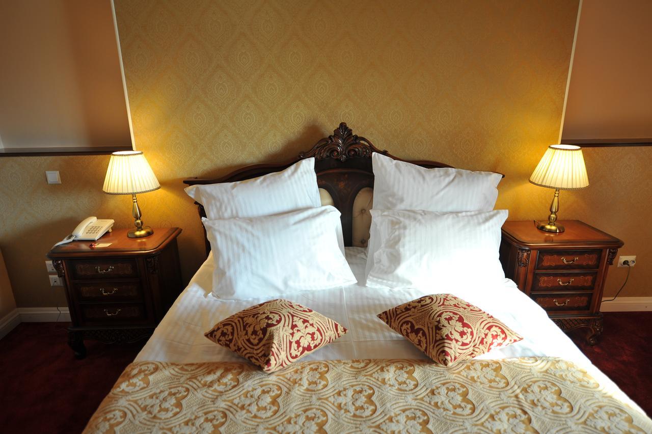 Carul Din Stele Hotel Cotofenii din Fata Luaran gambar